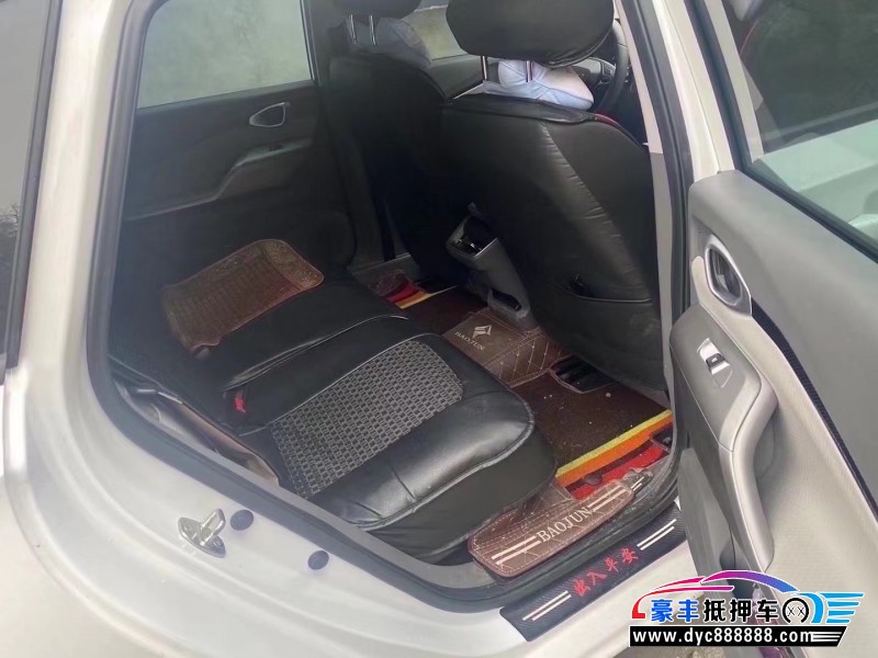 21年宝骏RC5轿车抵押车出售