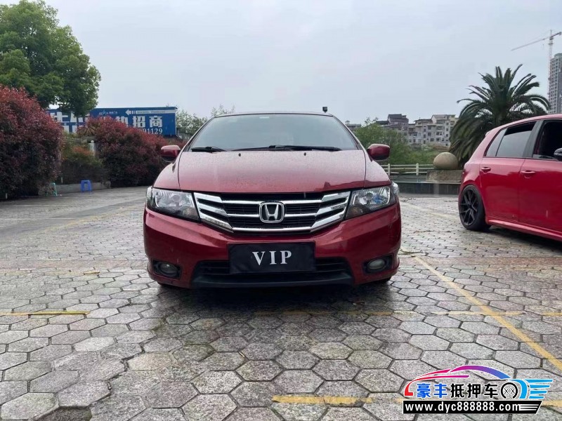 12年本田锋范轿车抵押车出售