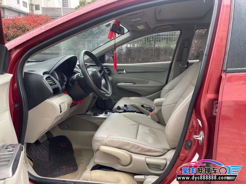 12年本田锋范轿车抵押车出售