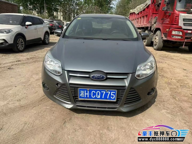 12年福特福克斯轿车抵押车出售