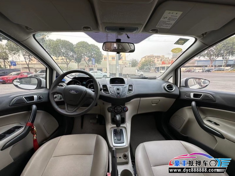 14年福特嘉年华轿车抵押车出售