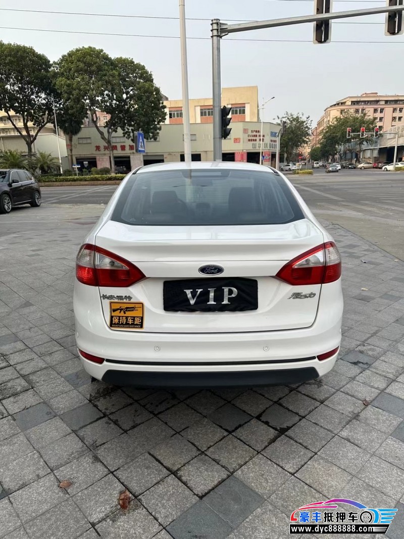 14年福特嘉年华轿车抵押车出售