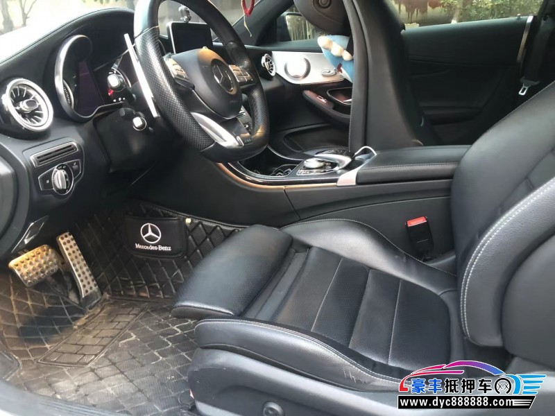 17年奔驰C级轿车抵押车出售