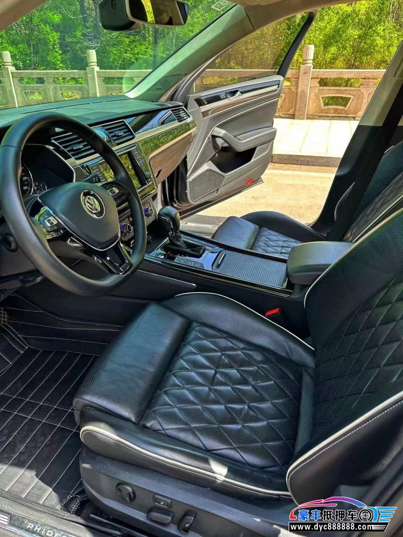 17年大众辉昂轿车抵押车出售