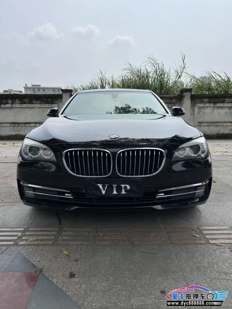 15年宝马7系轿车抵押车出售