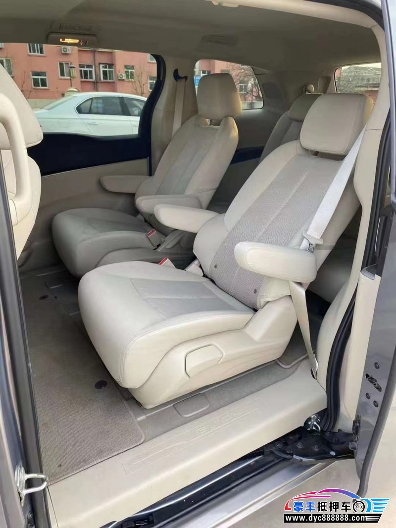 20年别克GL8轿车抵押车出售