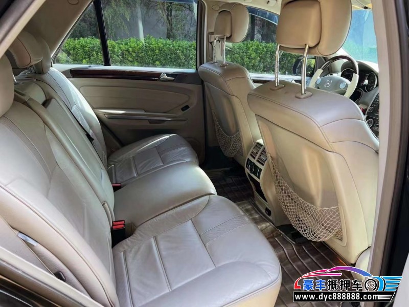 12年奔驰ML轿车抵押车出售