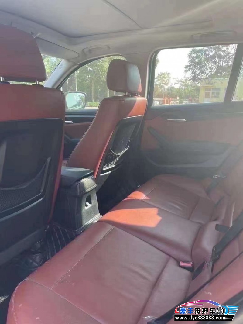 11年宝马X1轿车抵押车出售