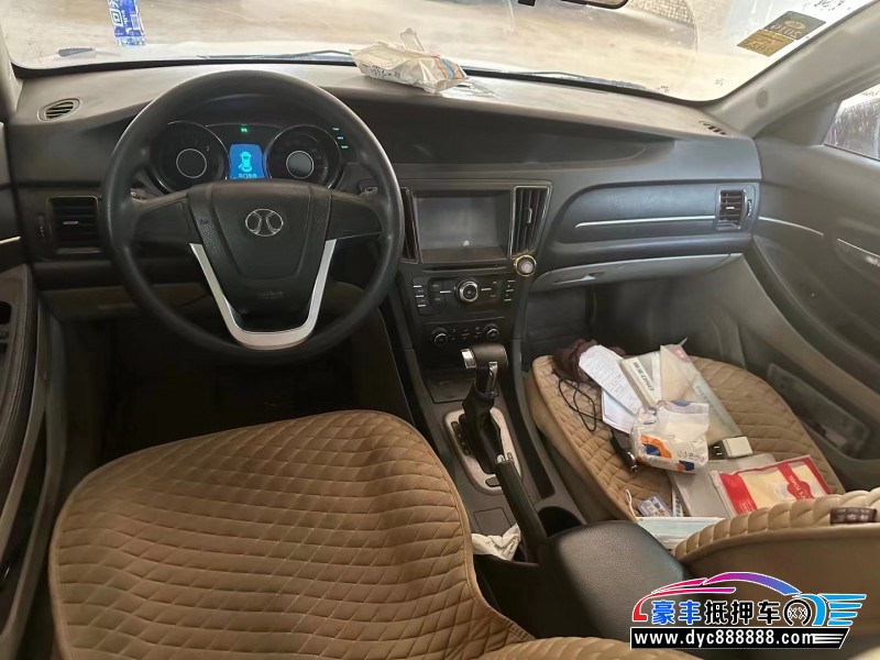 15年北汽绅宝D50轿车抵押车出售