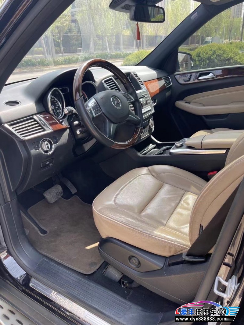 13年奔驰MLSUV抵押车出售