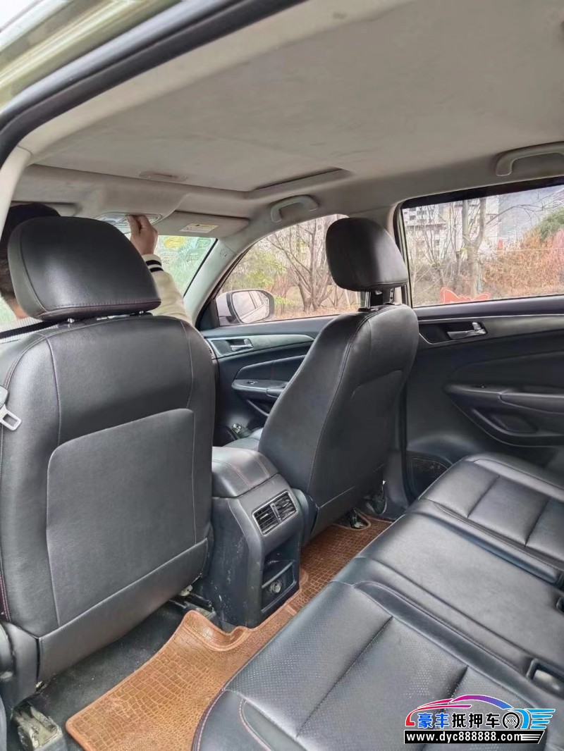 16年长安CS75轿车抵押车出售