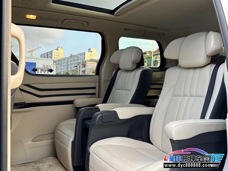 13年丰田埃尔法轿车抵押车出售