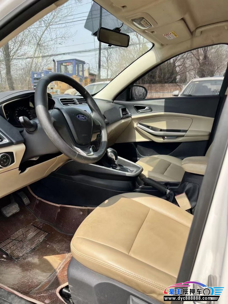 18年本田思铂睿轿车抵押车出售