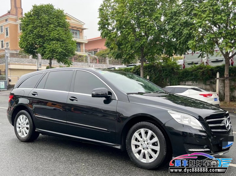 17年奔驰R轿车抵押车出售