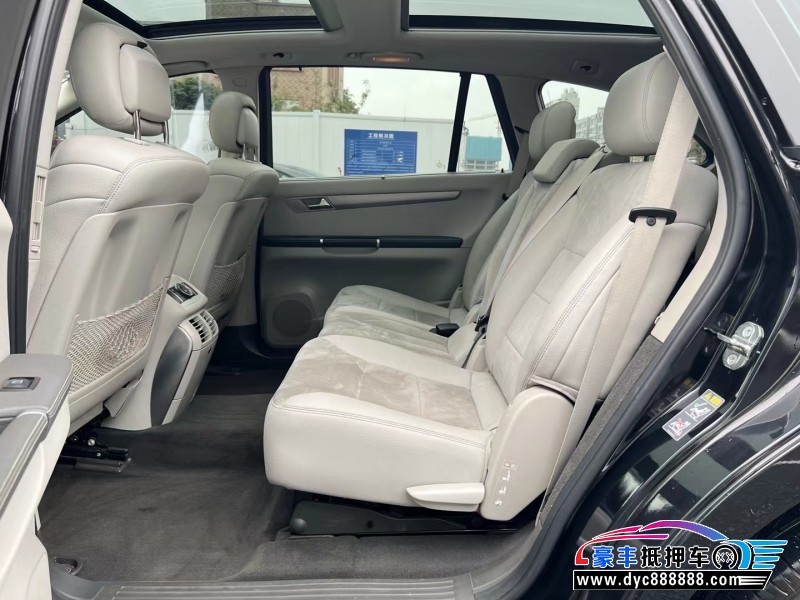 17年奔驰R轿车抵押车出售