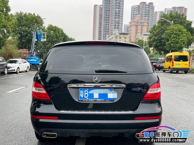 17年奔驰R轿车抵押车出售