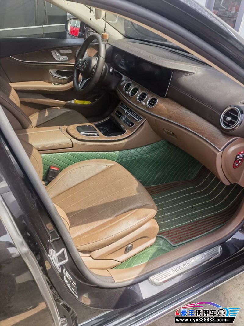 19年奔驰E轿车抵押车出售