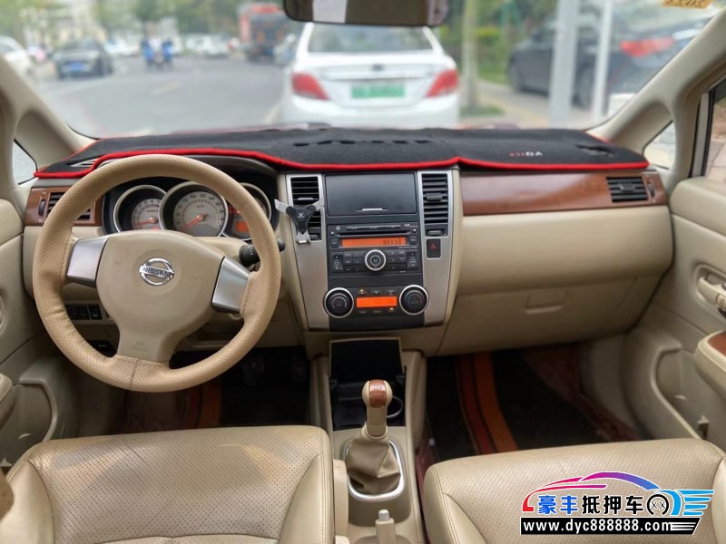 10年日产颐达轿车抵押车出售