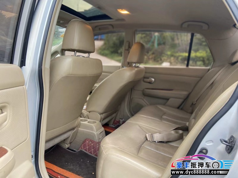 10年日产颐达轿车抵押车出售