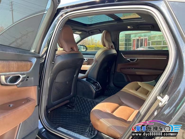 21年沃尔沃S90轿车抵押车出售