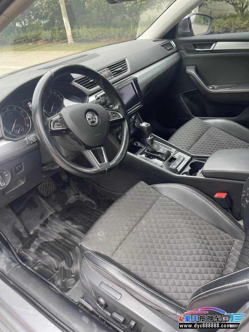 17年斯柯达速派轿车抵押车出售