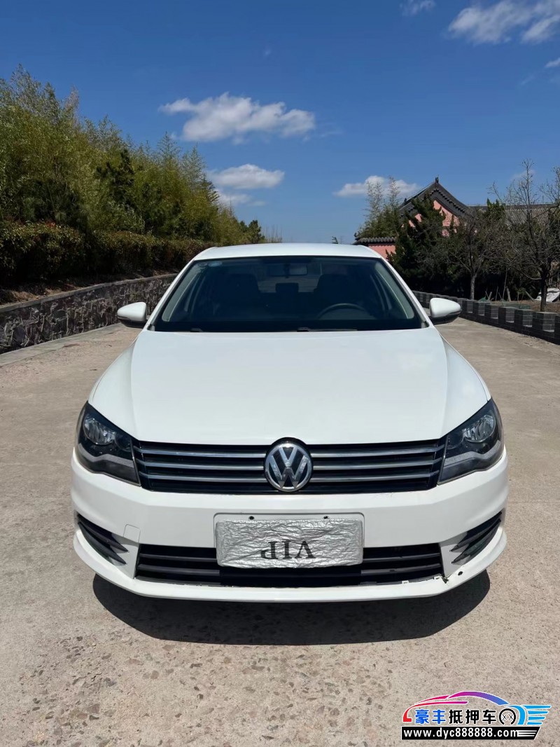 14年大众宝来轿车抵押车出售