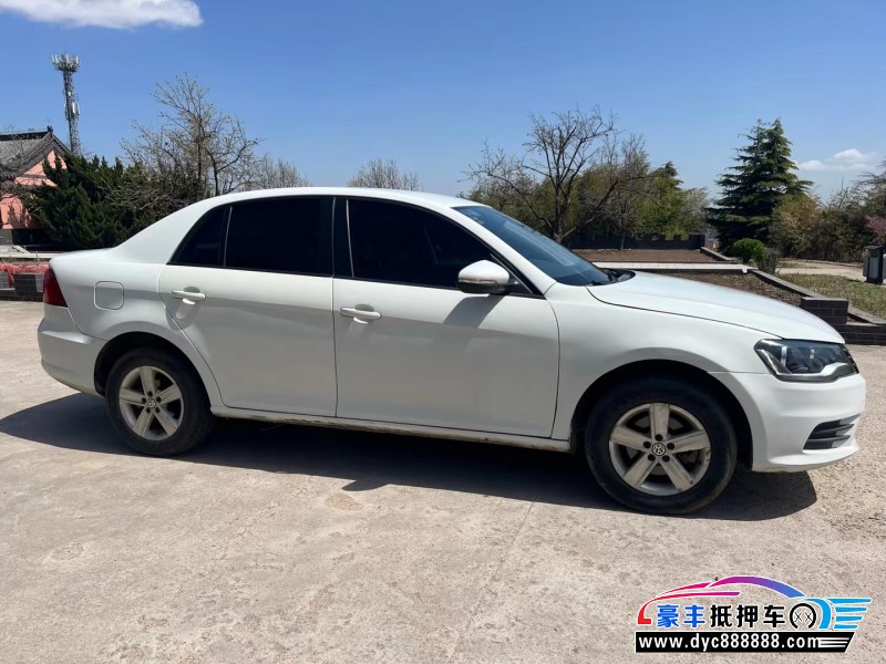 14年大众宝来轿车抵押车出售