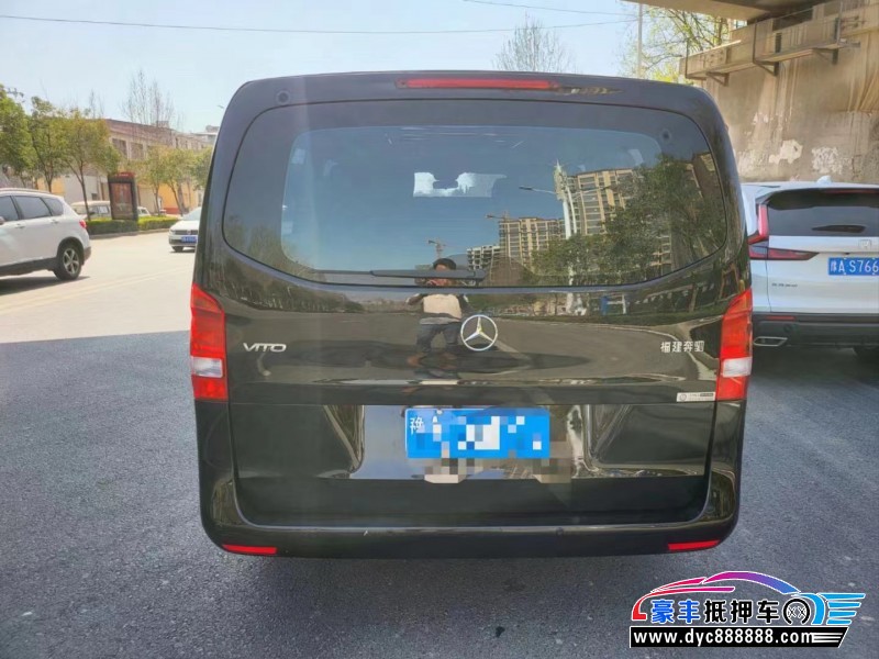 19年奔驰威霆轿车抵押车出售