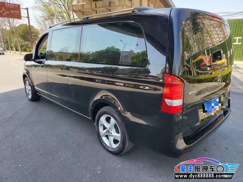 19年奔驰威霆轿车抵押车出售