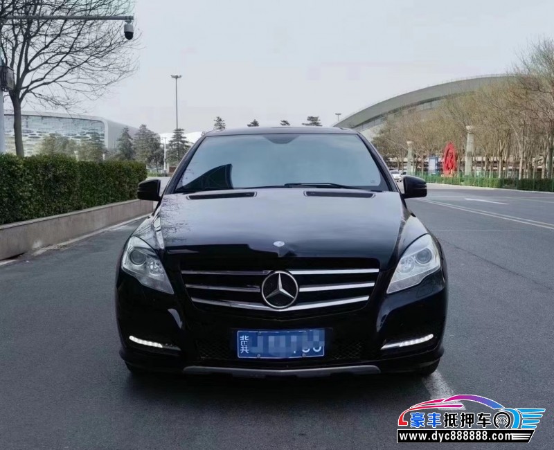 13年奔驰R级MPV抵押车出售