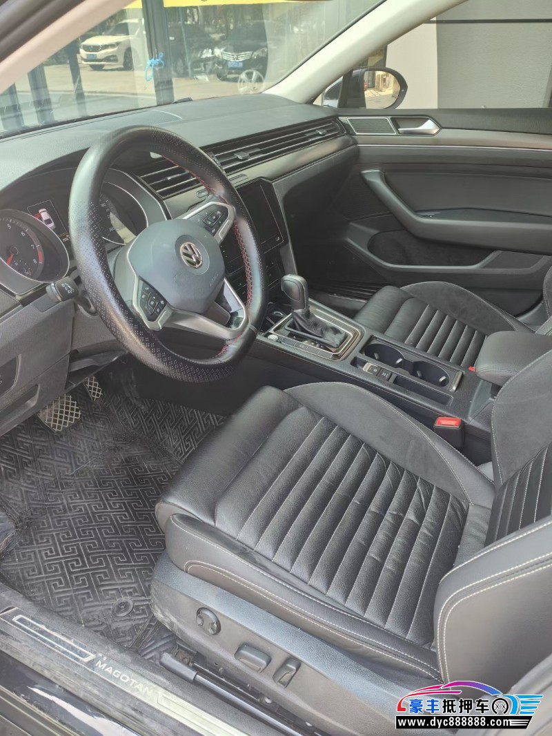 20年大众迈腾轿车抵押车出售