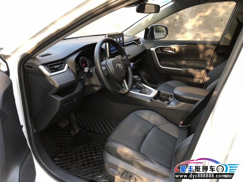 20年丰田威兰达轿车抵押车出售