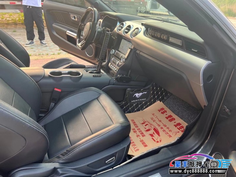 19年福特野马轿车抵押车出售