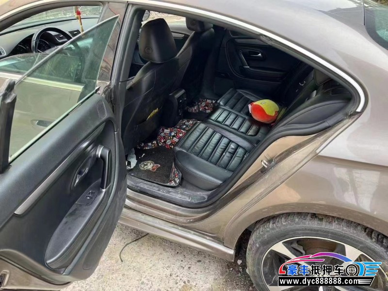 13年大众CC轿车抵押车出售