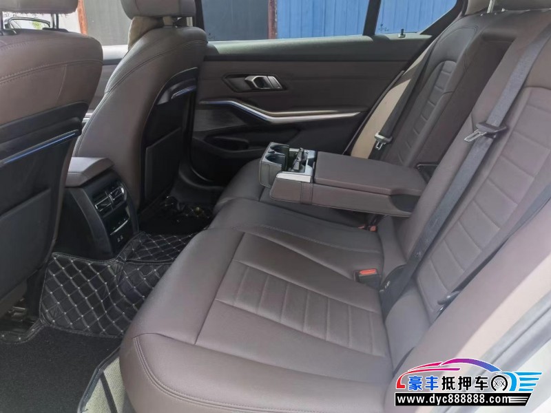 22年宝马3系轿车抵押车出售