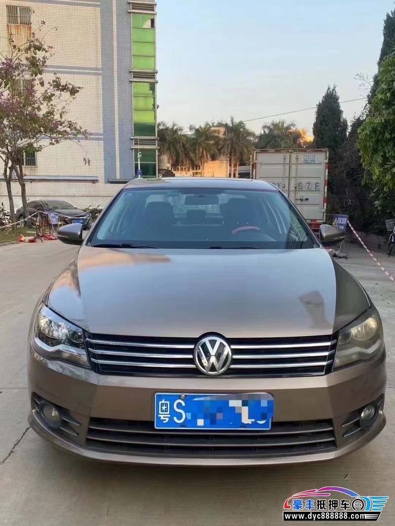 14年大众宝来轿车抵押车出售