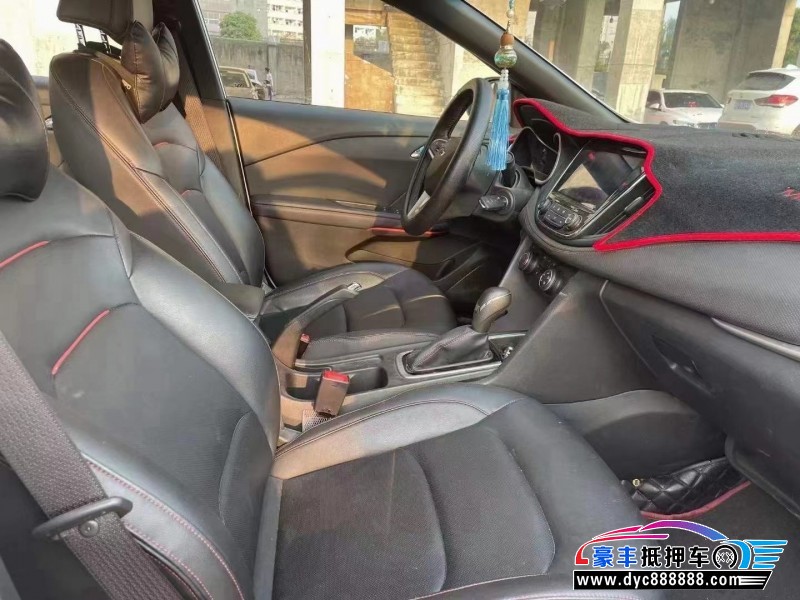 20年雪佛兰科鲁泽轿车抵押车出售