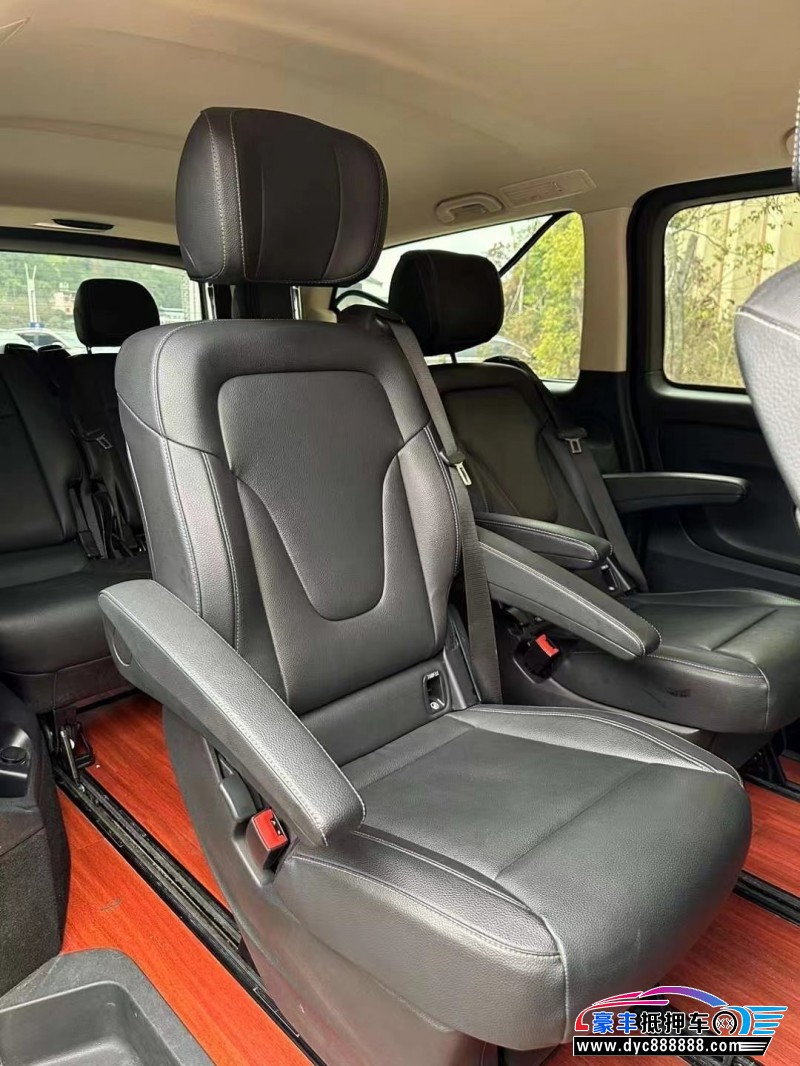 20年奔驰威霆MPV抵押车出售