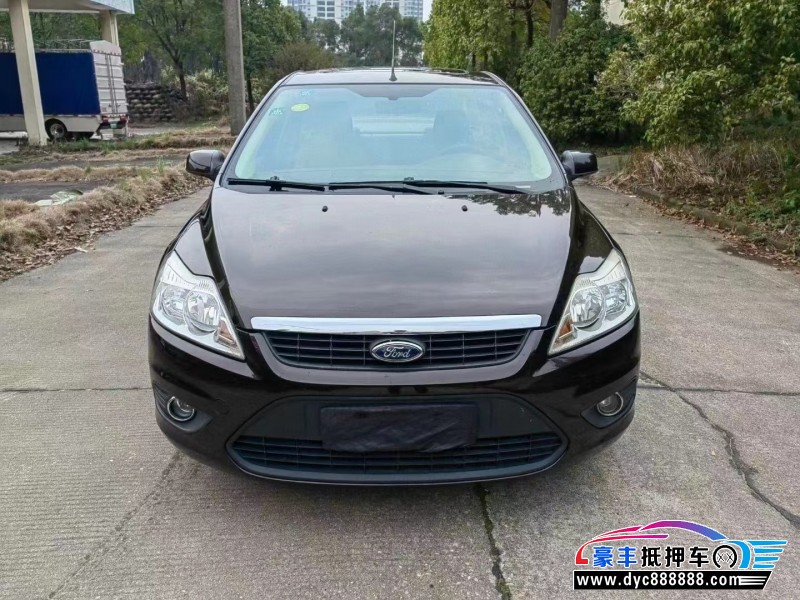 12年福特福克斯轿车抵押车出售