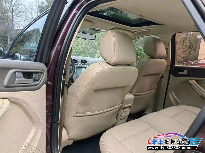 12年福特福克斯轿车抵押车出售