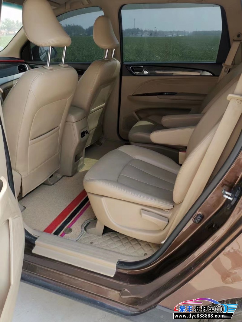 17年宝骏730轿车抵押车出售