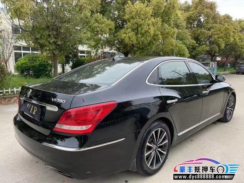 13年现代雅克仕轿车抵押车出售