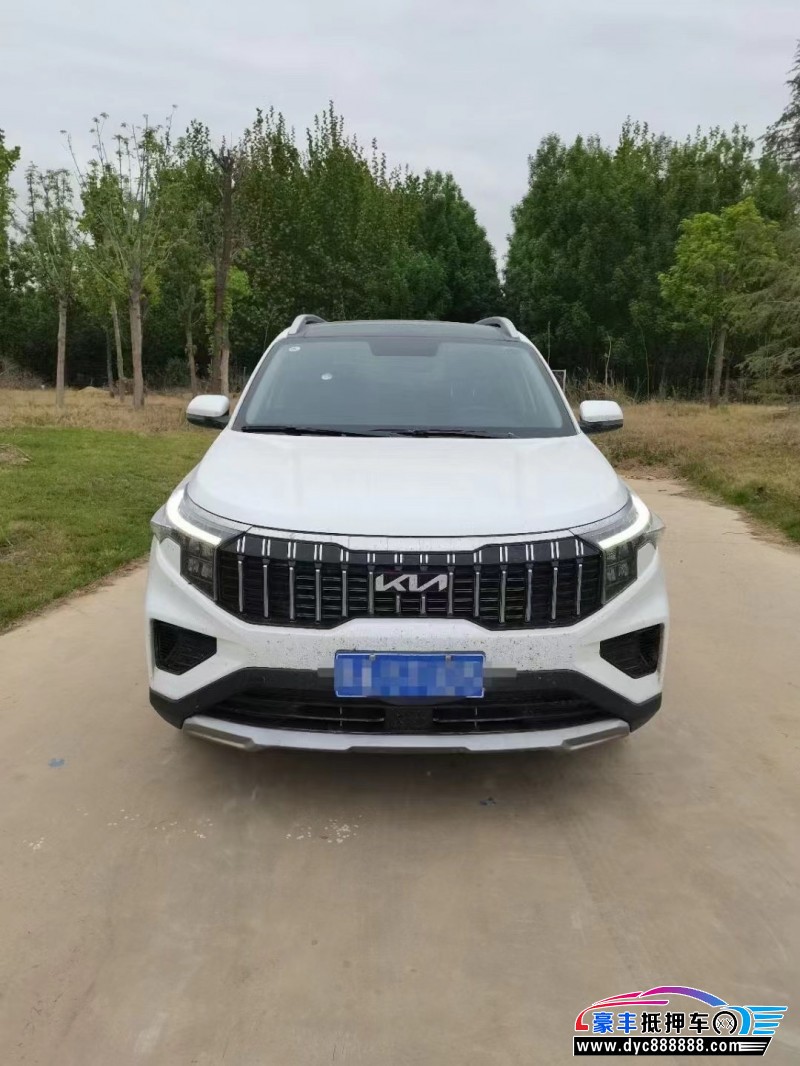 22年起亚智跑轿车抵押车出售