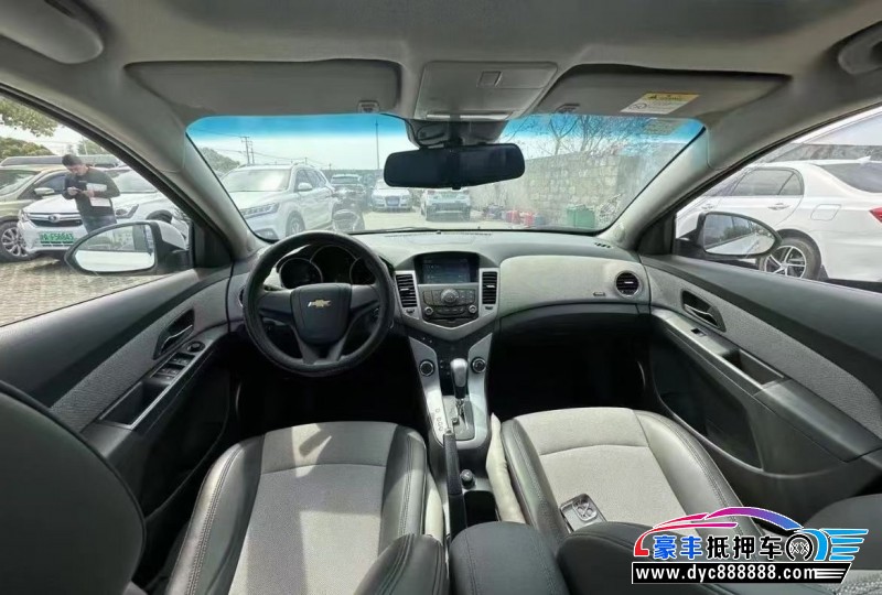 14年雪佛兰科鲁兹轿车抵押车出售