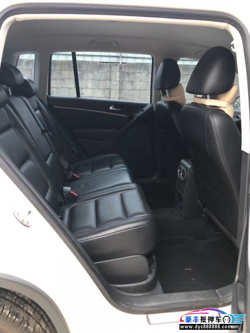 13年大众途观轿车抵押车出售