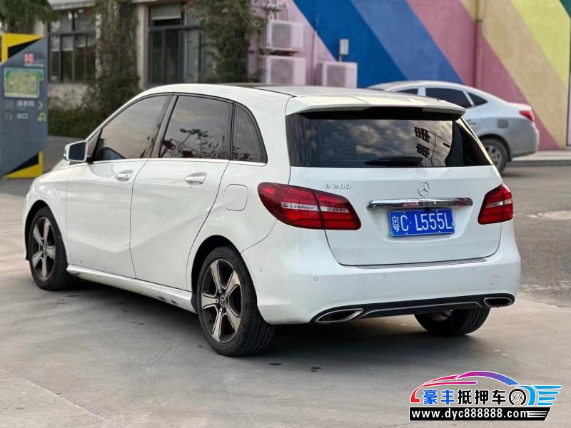 19年奔驰B轿车抵押车出售