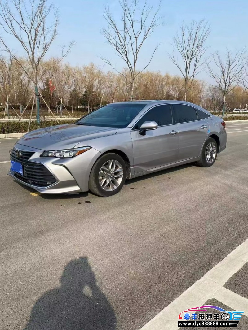 20年丰田亚洲龙轿车抵押车出售