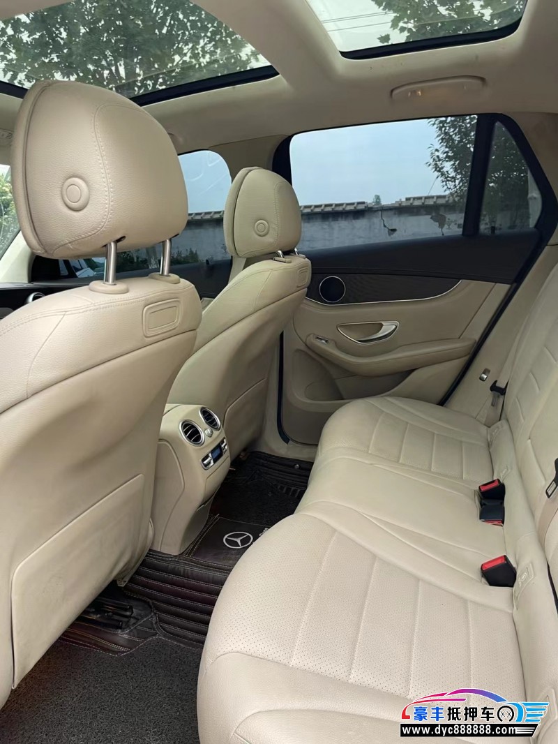 17年奔驰GLC轿车抵押车出售