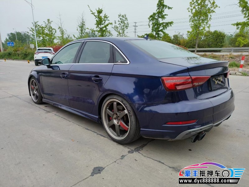 17年奥迪S3轿车抵押车出售