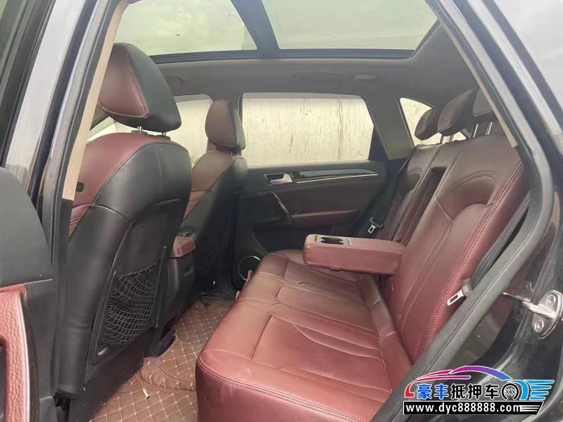 16年众泰T600轿车抵押车出售